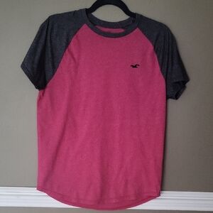 Hollister Men's Pink and Black Raglan Tee